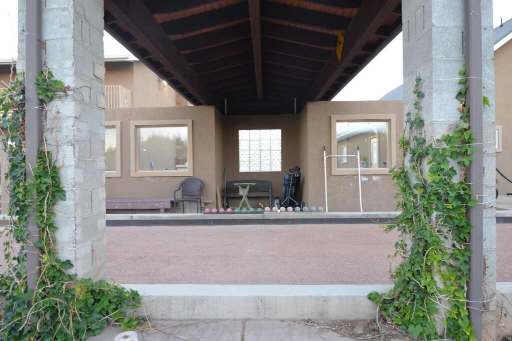 Tacit Shadow Paradise Deluxe Suite, Gym, Coffee Bar, Hot-tub, Free Laundry, Food Available Parowan